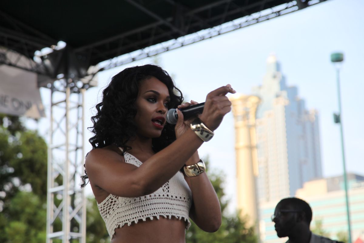 Wednesday WindDown ft. Algebra & Demetria McKinney