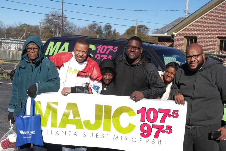 MAJIC 107.5/ 97.5 Annual Turkey Giveaway with The Steve Harvey Morning Show