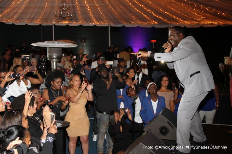 Johnny Girl Performs His Hits