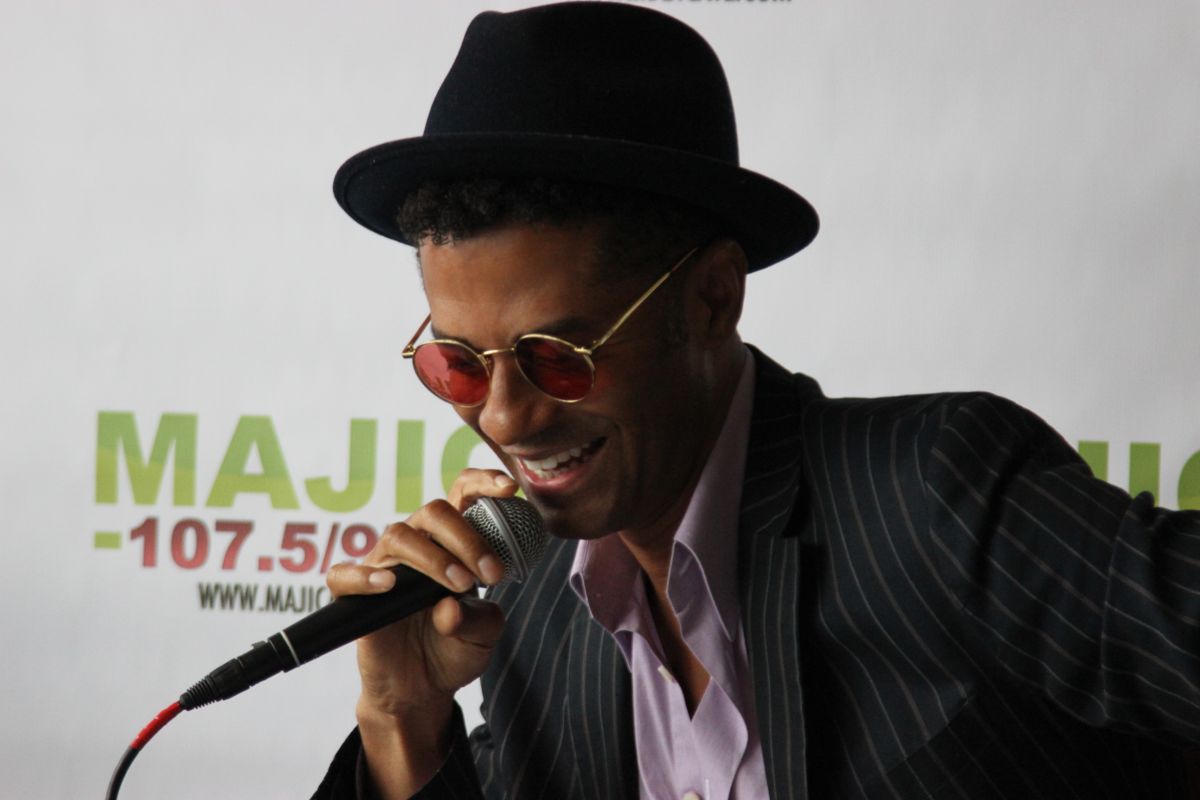 Eric Benet on Majic 1075/975