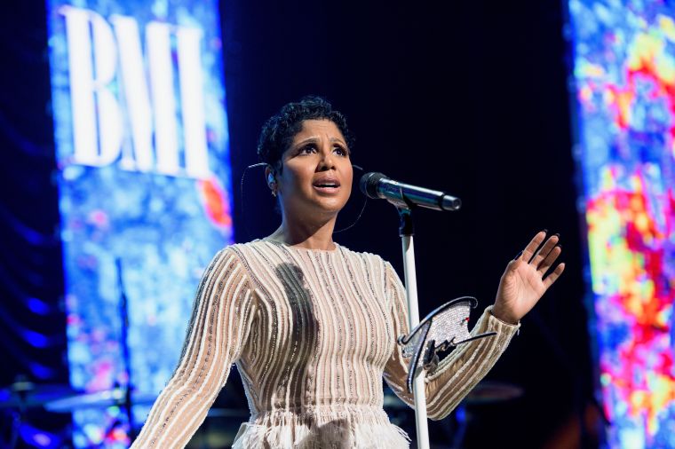 Toni Braxton performing 3 at 2016 BMI R&B/Hip-Hop Awards