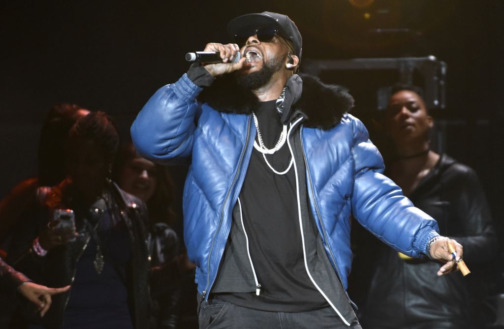 R. Kelly Performs At Oracle Arena