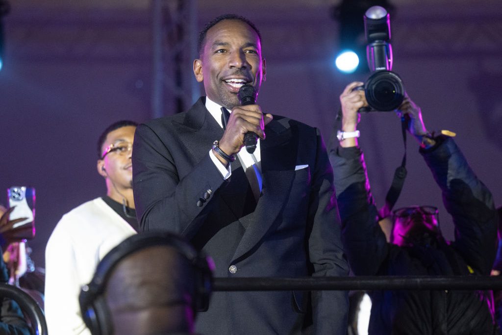 Mayor Andre Dickens Presents After The Masked Ball