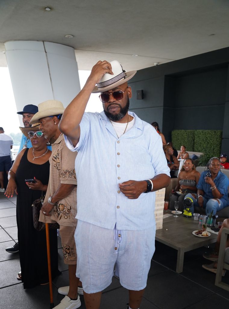 Ryan Cameron Pull Up - Teachers' Edition