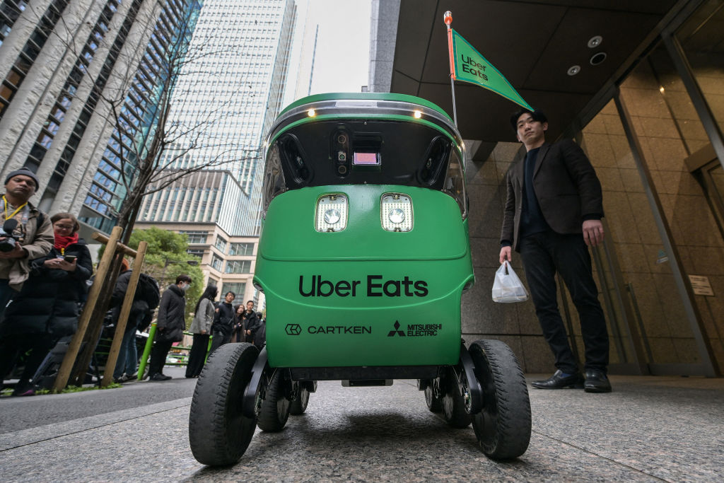 JAPAN-TECHNOLOGY-ROBOTS-FOOD-UBER