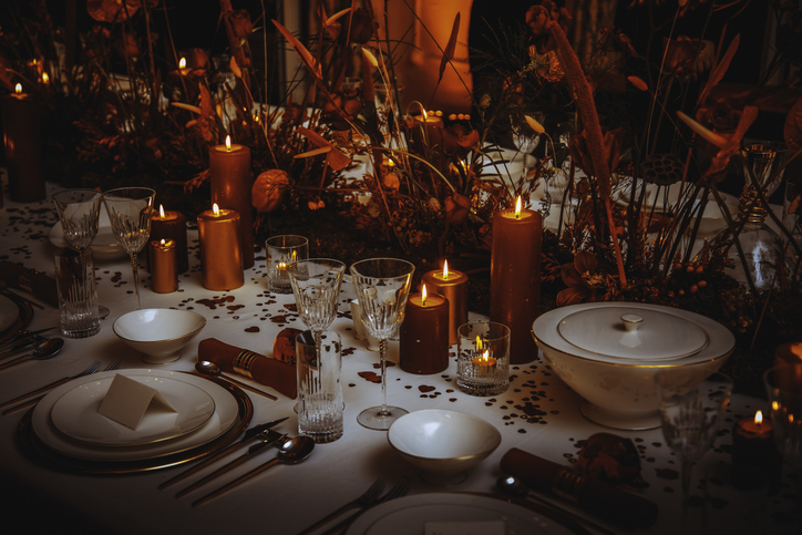 Romantic Candlelit Dinner Table Setting for Valentine’s Day